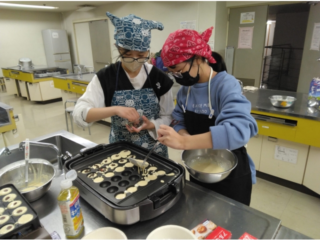 たこ焼き器でカステラ作り