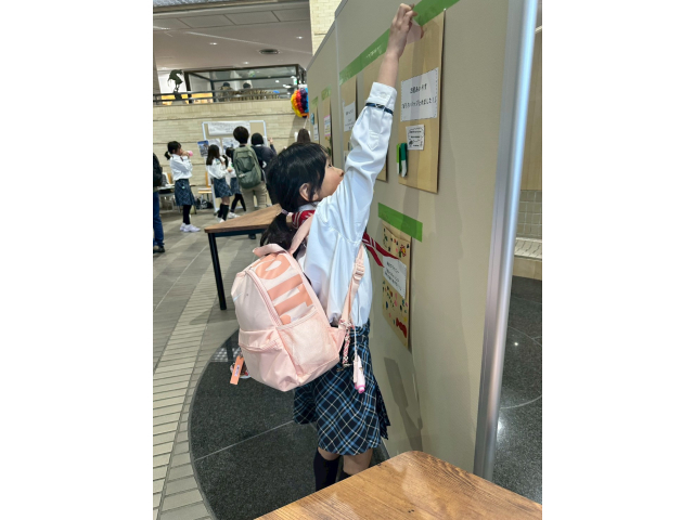 発表者へﾌｨｰﾄﾞﾊﾞｯｸメッセージを書いて袋にいれました