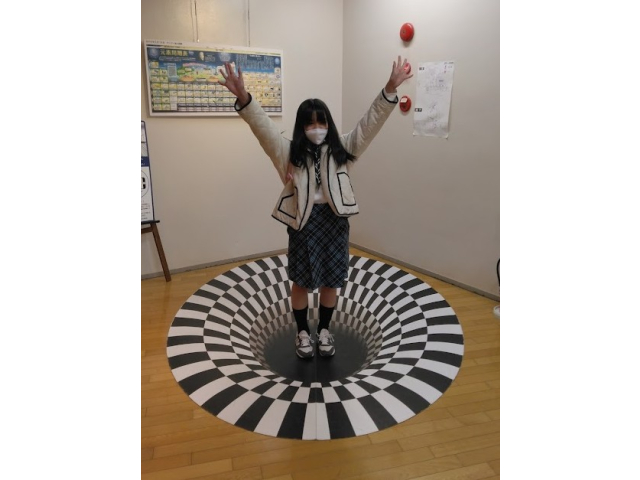 とよた科学体験館ブラックホール！？