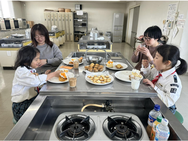 保護者を招いてお茶会　美味しかった