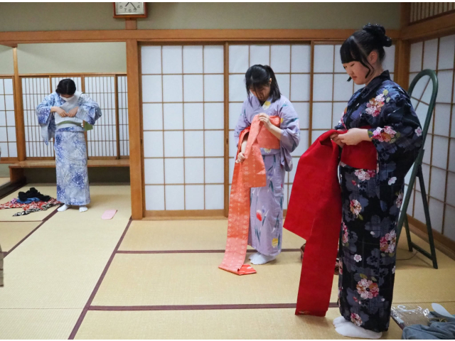 自分で着るのは難しい