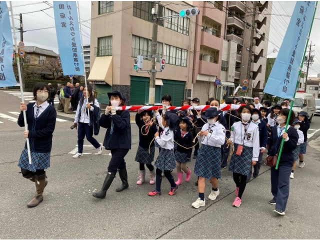 国府宮神社の行事福餅奉仕、はだかまつり鏡餅奉納など