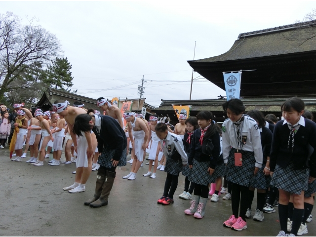 一緒に奉納、参拝。