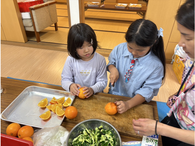 ブラウニー部門は、たたききゅうりと果物を用意