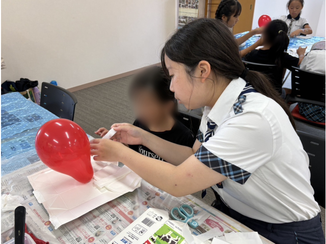 薄紙は裂いて、貼りやすい大きさにしておこう♪