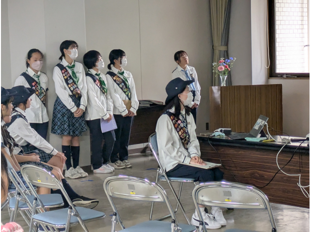 シニアのお姉さん達が昨年の取り組みを発表してくれました。