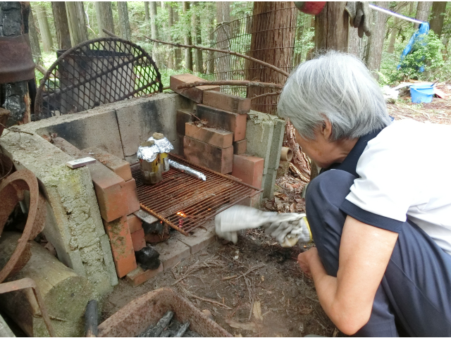 各自で夕食の準備をしていきます。
