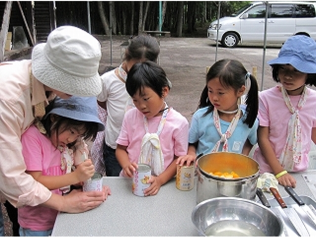 缶切りに挑戦！